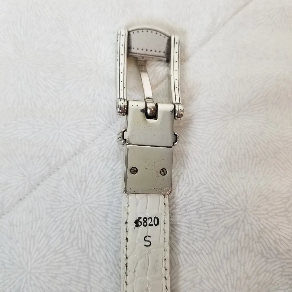 Reversible croc embossed tan and white leather belt etched silver buckle boho S